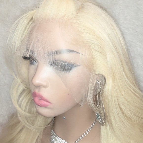 13x6 Hand Tied Golden Blonde Lace Front Wig 26 in - Picture 7 of 11